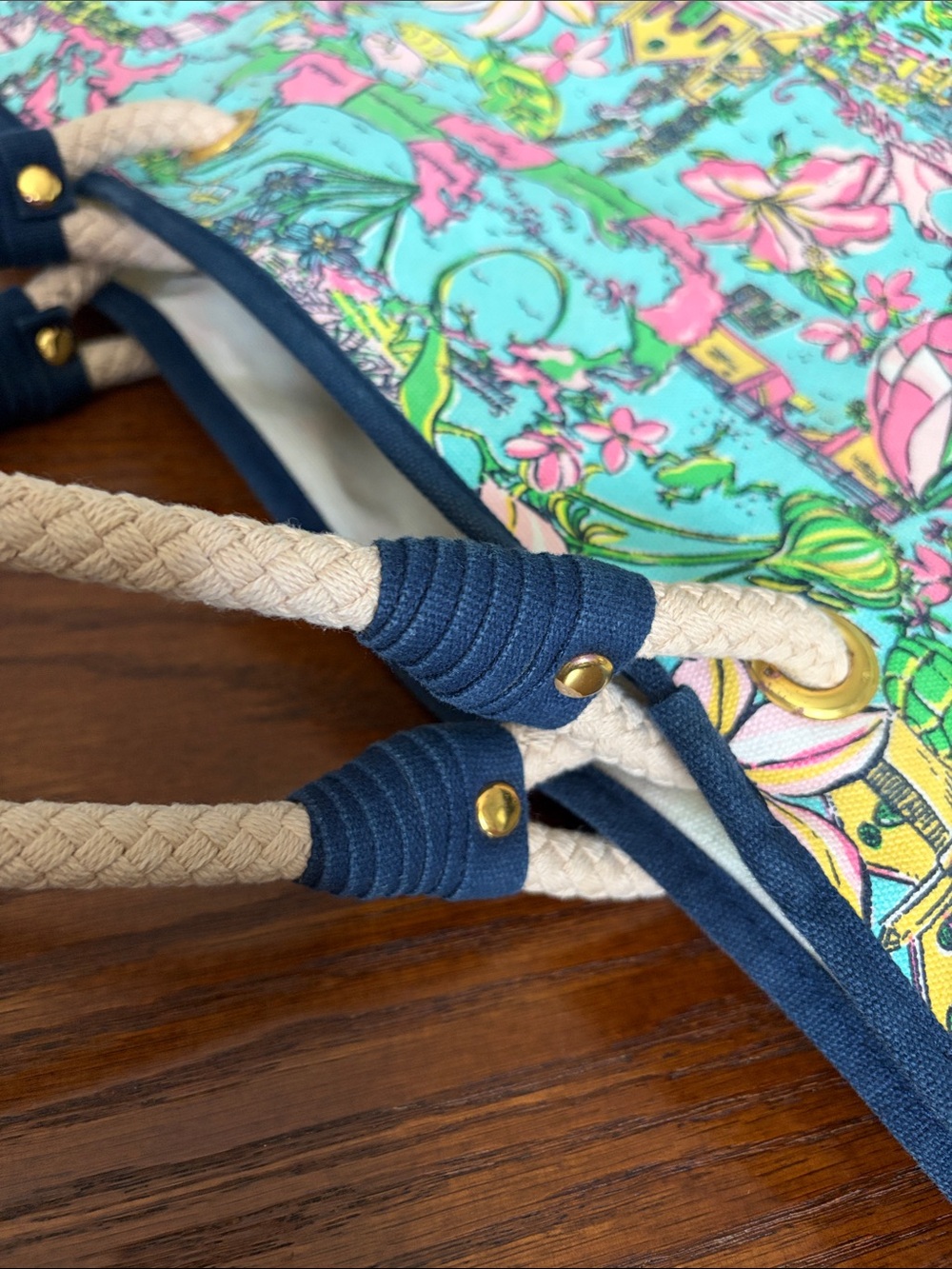Lilly Pulitzer Bermuda Tote - Picture 6 of 11